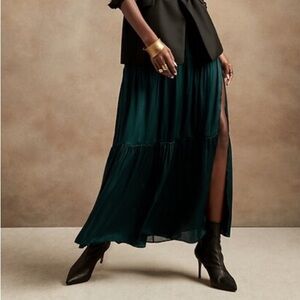 Tiered Soft Satin Skirt in Teal Shadow Size Extra Large Banana Republic